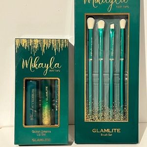 Mikayla Glamlite Lip & Brush Set